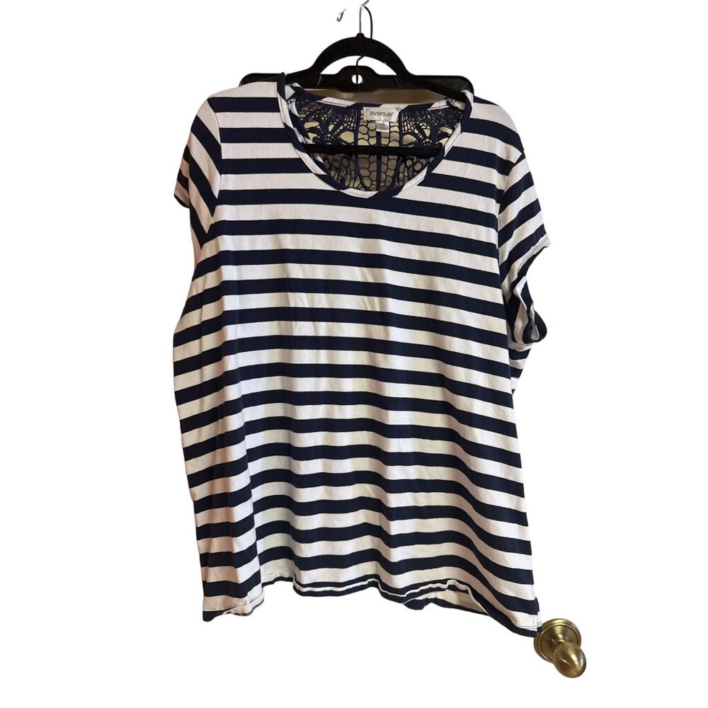 Womens Avenue Navy & White Striped Top With Lace Back Detail Size 26/28 Cotton/S